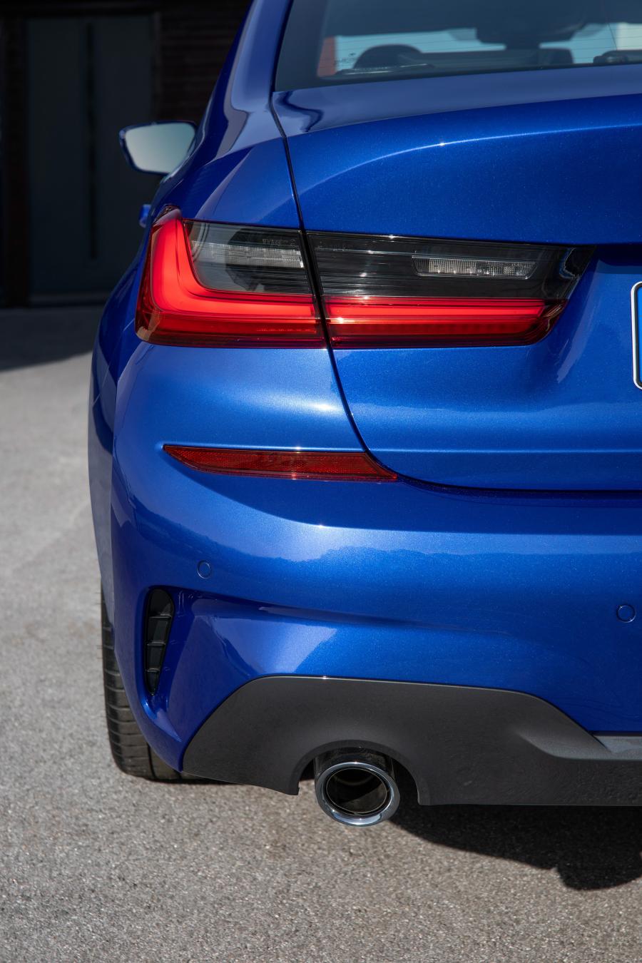 Детали экстерьера BMW 330i M Sport (G20) 2019 года  (WW) (фото 31 из 284)